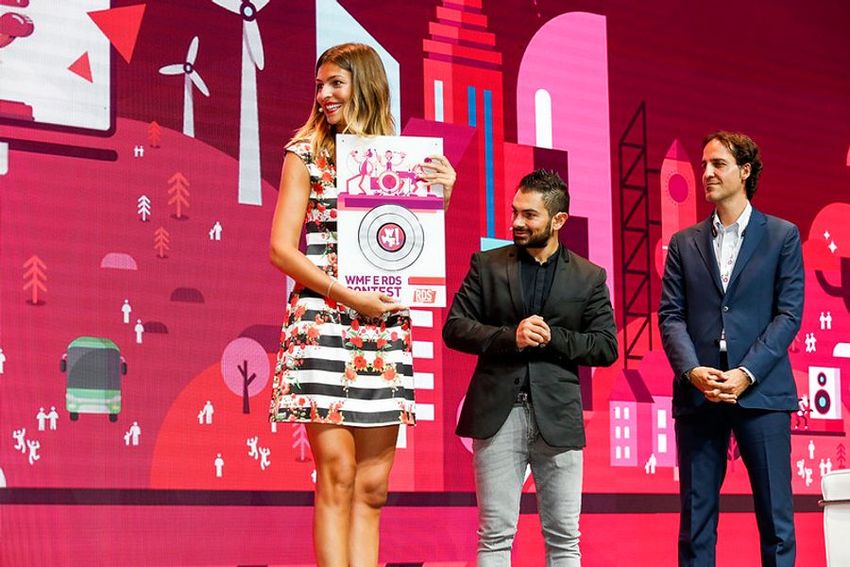 Cristina Chiabotto awards the winners of Music Contest at WMF18