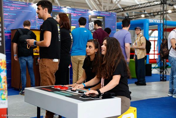 SuperMario vs Sonic Experience